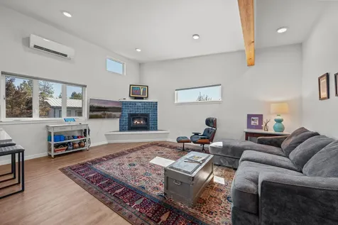 1232 NW Albany Avenue Bend OR 97703