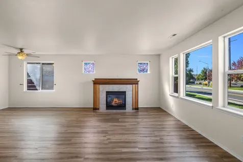1352 SW 35th Street Redmond OR 97756