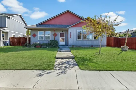 1352 SW 35th Street Redmond OR 97756