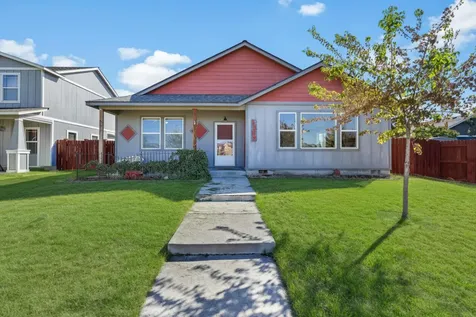 1352 SW 35th Street Redmond OR 97756