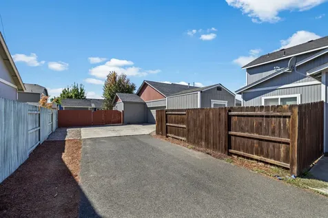 1352 SW 35th Street Redmond OR 97756