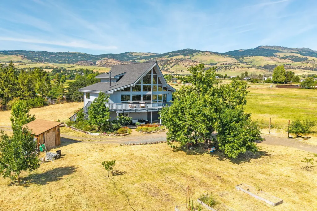 334 E Butler Lane Ashland OR 97520