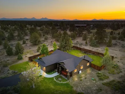 15920 SW Twin Lakes Road Powell Butte OR 97753