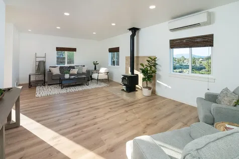 15920 SW Twin Lakes Road Powell Butte OR 97753