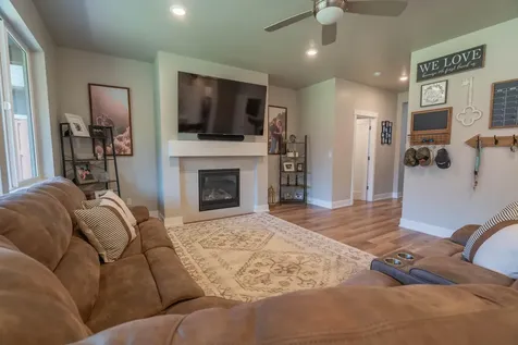 1144 NE Henry Drive Prineville OR 97754