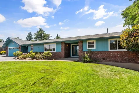 723 Pierce Road Medford OR 97504