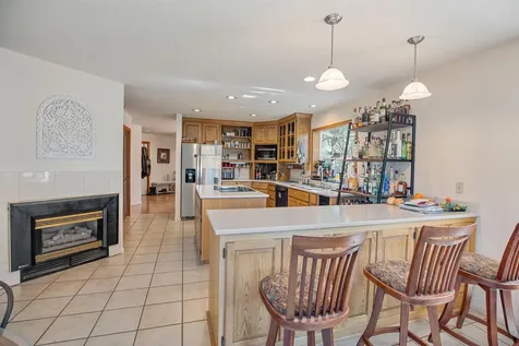 737 SE M Street Grants Pass OR 97526
