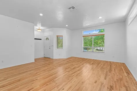 411 N Mountain Avenue Ashland OR 97520