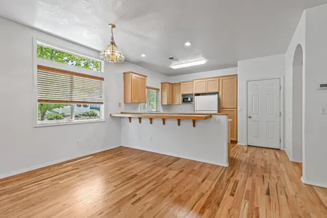 411 N Mountain Avenue Ashland OR 97520