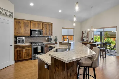 4847 SW Zenith Avenue Redmond OR 97756
