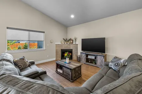 4847 SW Zenith Avenue Redmond OR 97756