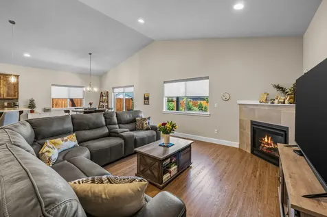 4847 SW Zenith Avenue Redmond OR 97756
