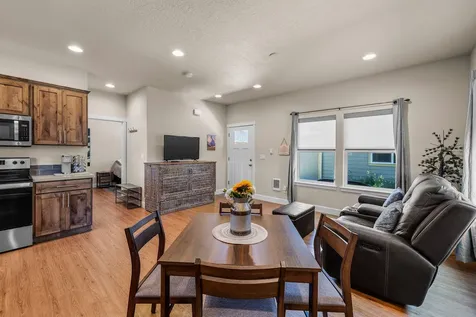 4847 SW Zenith Avenue Redmond OR 97756