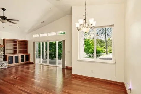 360 Park Drive Shady Cove OR 97539