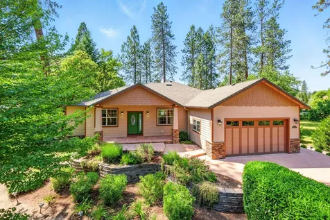 360 Park Drive Shady Cove OR 97539