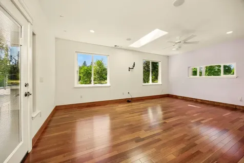 360 Park Drive Shady Cove OR 97539