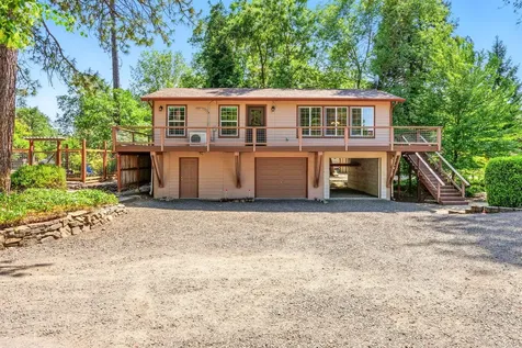 360 Park Drive Shady Cove OR 97539