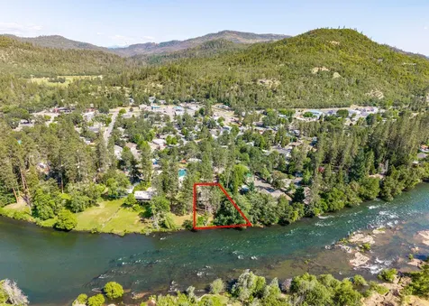 360 Park Drive Shady Cove OR 97539