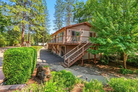 360 Park Drive Shady Cove OR 97539