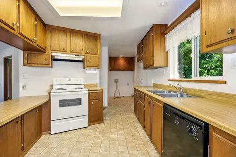 360 Park Drive Shady Cove OR 97539