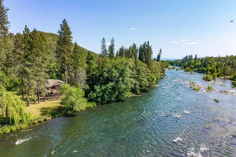 360 Park Drive Shady Cove OR 97539