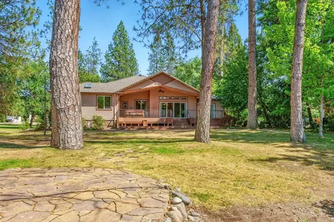 360 Park Drive Shady Cove OR 97539