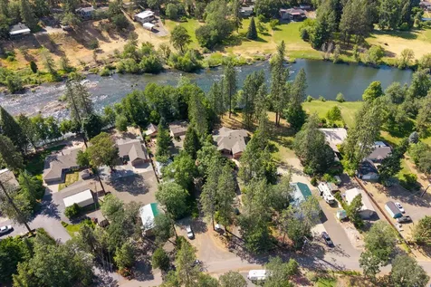 360 Park Drive Shady Cove OR 97539