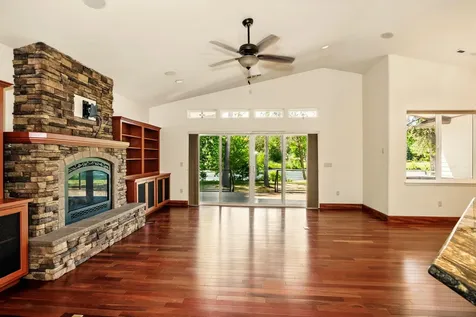 360 Park Drive Shady Cove OR 97539