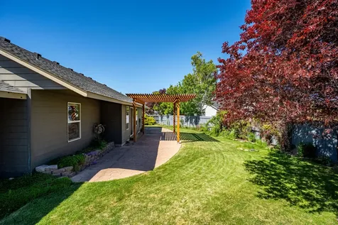 2144 NW Spruce Court Redmond OR 97756