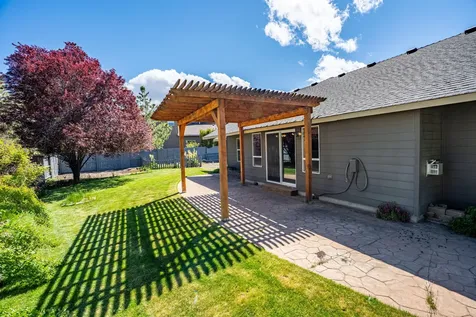 2144 NW Spruce Court Redmond OR 97756