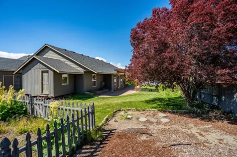 2144 NW Spruce Court Redmond OR 97756