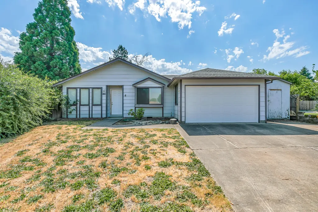 681 Farnsworth Drive Central Point OR 97502