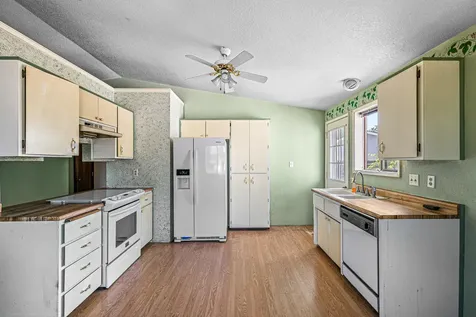 681 Farnsworth Drive Central Point OR 97502
