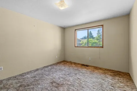681 Farnsworth Drive Central Point OR 97502
