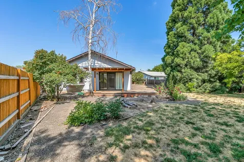 681 Farnsworth Drive Central Point OR 97502