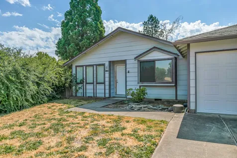 681 Farnsworth Drive Central Point OR 97502