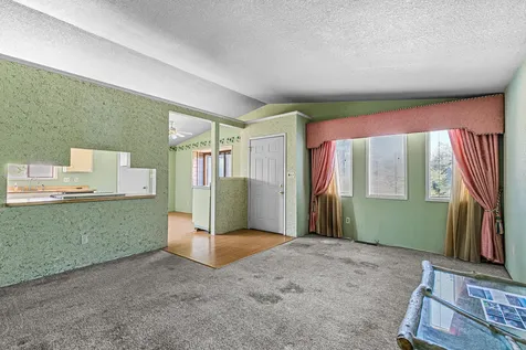 681 Farnsworth Drive Central Point OR 97502