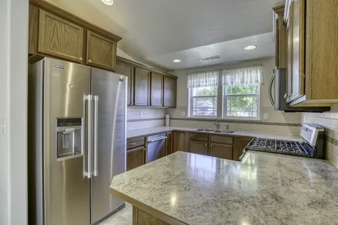3144 SW Cascade Avenue Redmond OR 97756