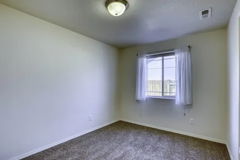 3144 SW Cascade Avenue Redmond OR 97756