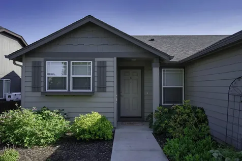 3144 SW Cascade Avenue Redmond OR 97756