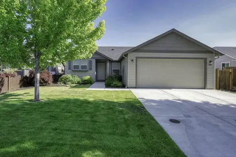 3144 SW Cascade Avenue Redmond OR 97756