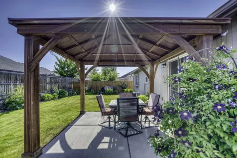 3144 SW Cascade Avenue Redmond OR 97756