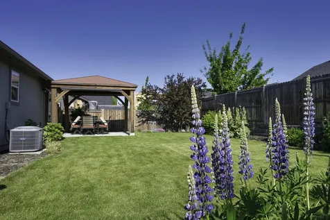 3144 SW Cascade Avenue Redmond OR 97756