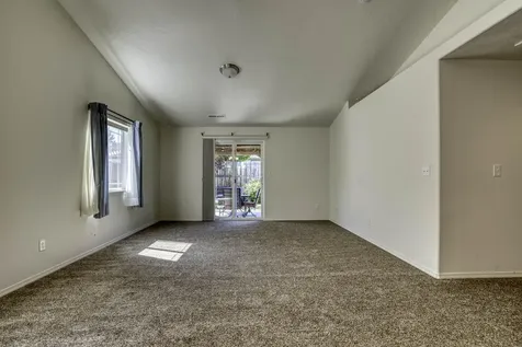 3144 SW Cascade Avenue Redmond OR 97756