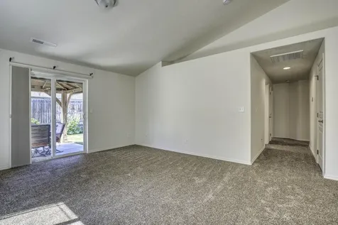 3144 SW Cascade Avenue Redmond OR 97756