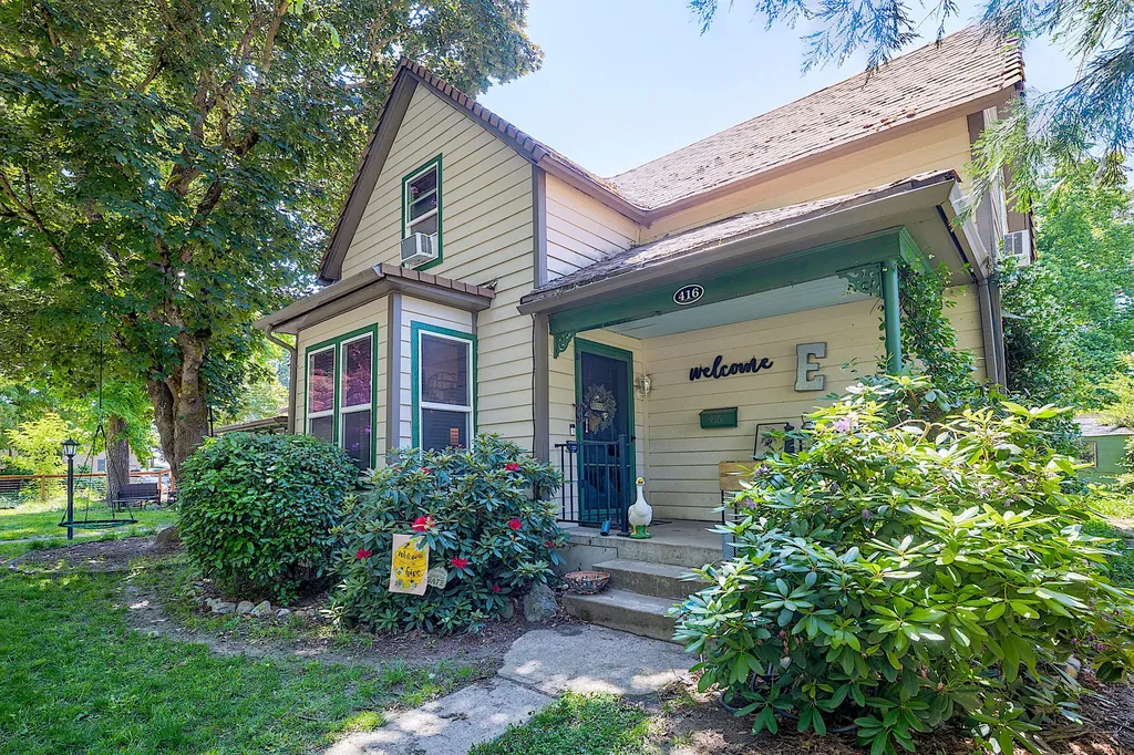 416 NW Booth Street Grants Pass OR 97526