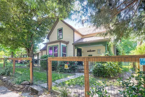 416 NW Booth Street Grants Pass OR 97526