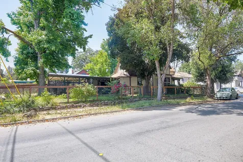 416 NW Booth Street Grants Pass OR 97526
