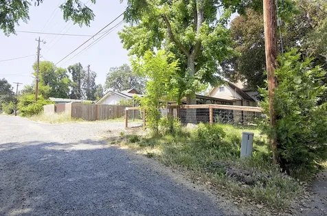 416 NW Booth Street Grants Pass OR 97526