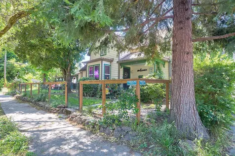 416 NW Booth Street Grants Pass OR 97526